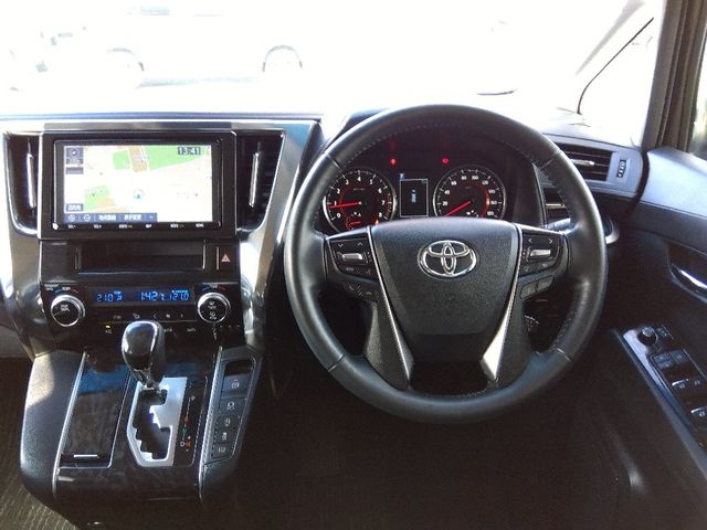 TOYOTA VELLFIRE 4WD 2018