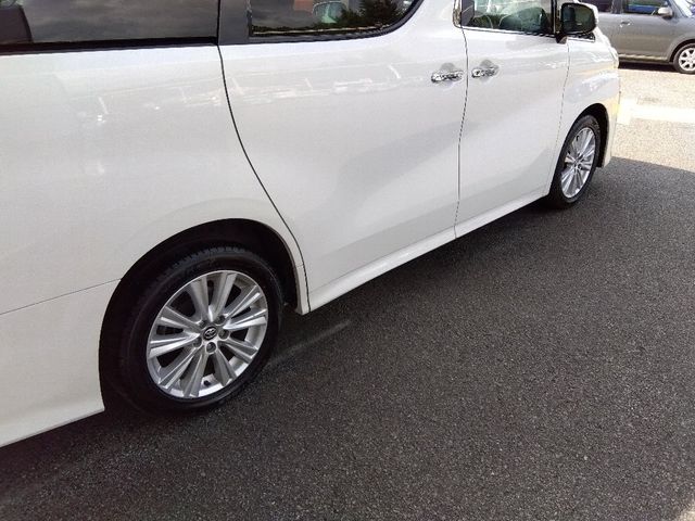 TOYOTA VELLFIRE 4WD 2018