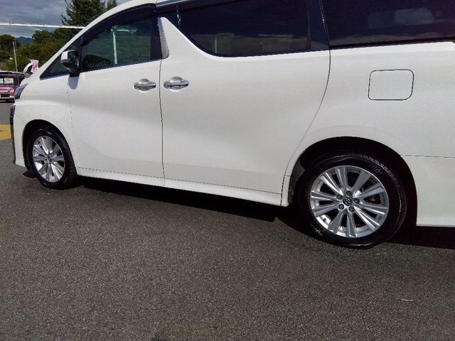 TOYOTA VELLFIRE 4WD 2018
