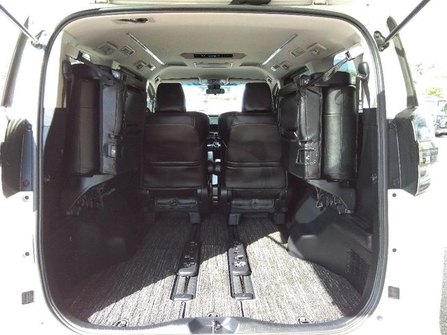 TOYOTA VELLFIRE 4WD 2018