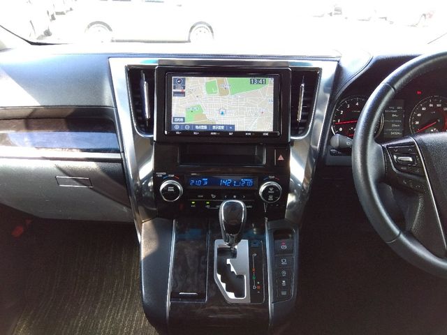 TOYOTA VELLFIRE 4WD 2018