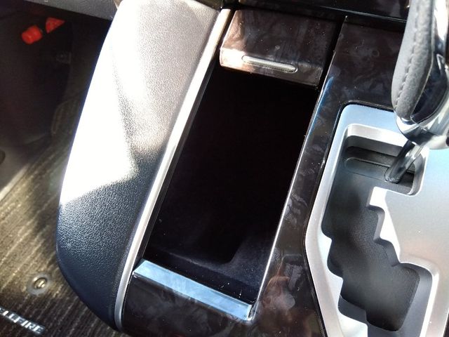 TOYOTA VELLFIRE 4WD 2018