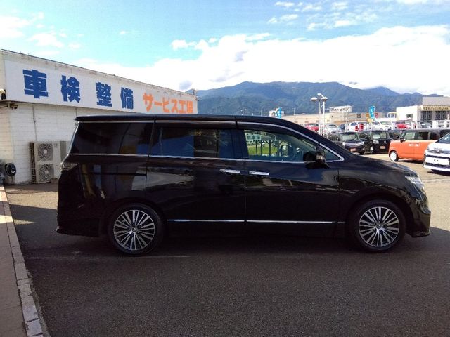 NISSAN ELGRAND  4WD 2021