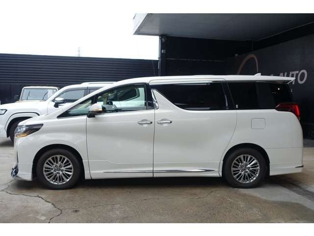 TOYOTA ALPHARD 4WD 2018