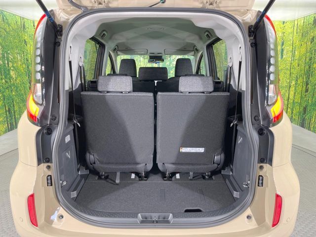 TOYOTA SIENTA HYBRID 2025