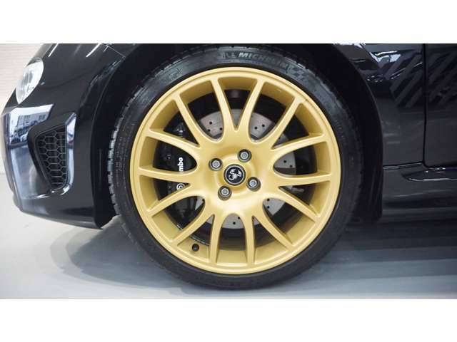 FIAT ABARTH 695 2025