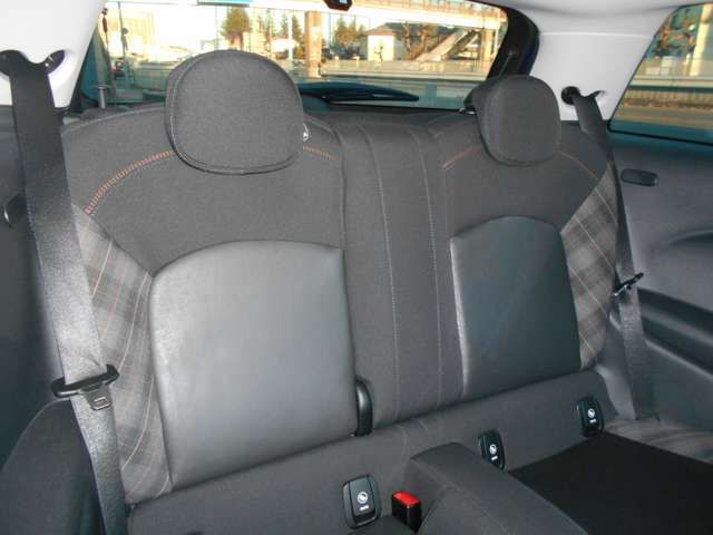 BMW BMW MINI COOPER D 2016