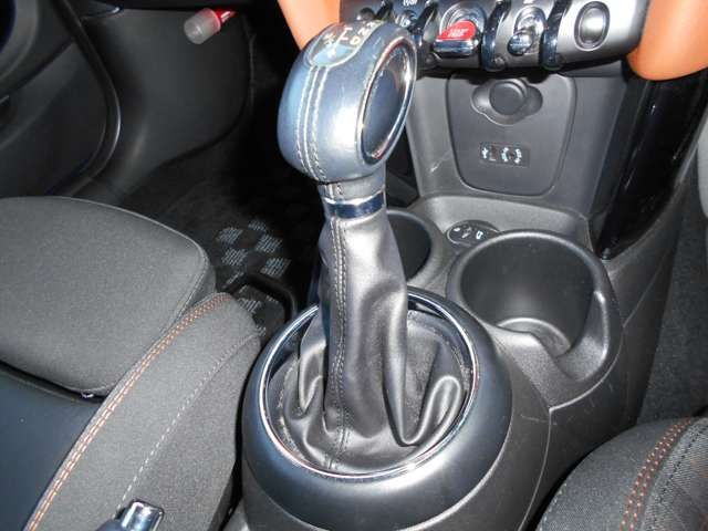 BMW BMW MINI COOPER D 2016