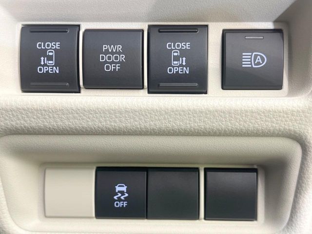 TOYOTA SIENTA HYBRID 2024