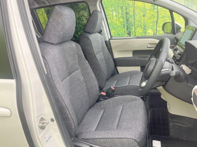 TOYOTA SIENTA HYBRID 2024