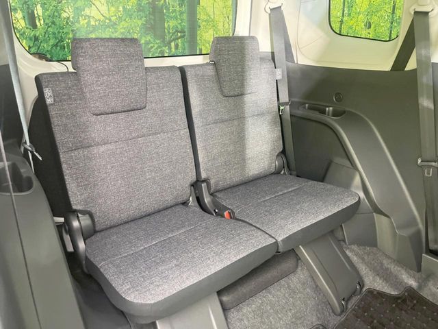 TOYOTA SIENTA HYBRID 2024