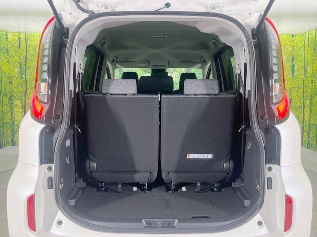 TOYOTA SIENTA HYBRID 2024