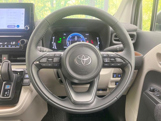 TOYOTA SIENTA HYBRID 2024