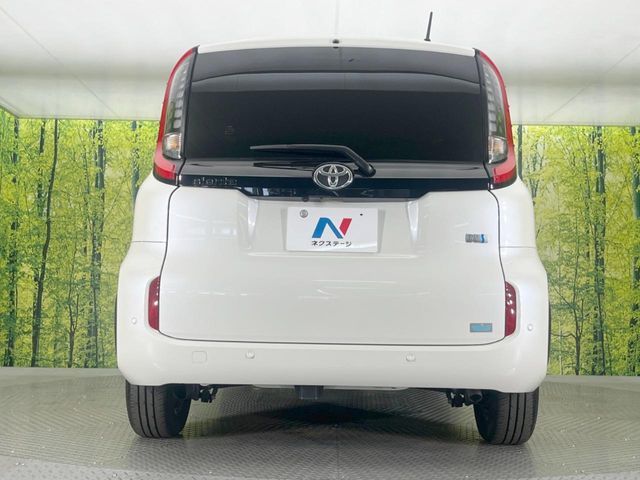 TOYOTA SIENTA HYBRID 2024