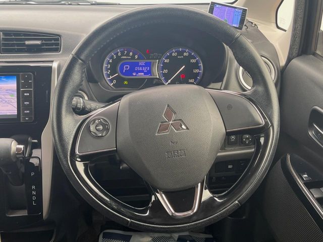 MITSUBISHI eK custom 2016