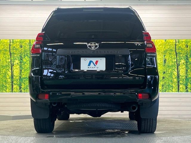 TOYOTA LANDCRUISER PRADO 2023