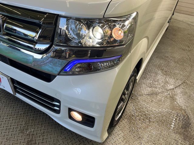 HONDA N BOX CUSTOM 2015