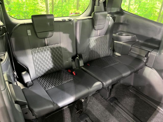 TOYOTA NOAH 2022