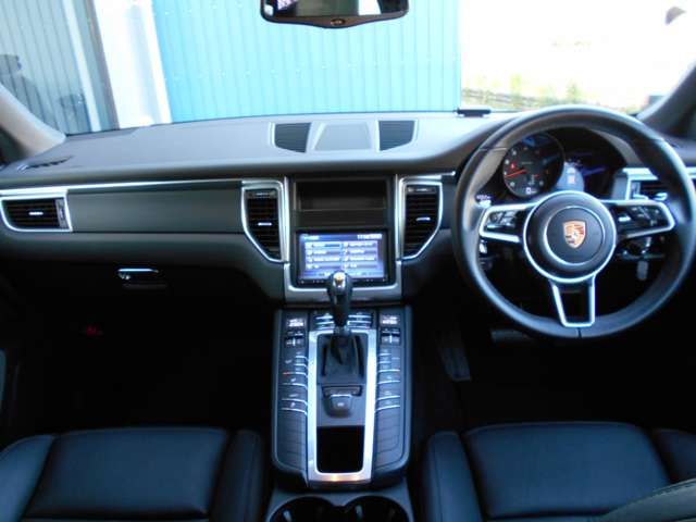 PORSCHE PORSCHE Macan 2015