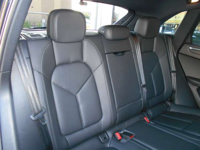 PORSCHE PORSCHE Macan 2015