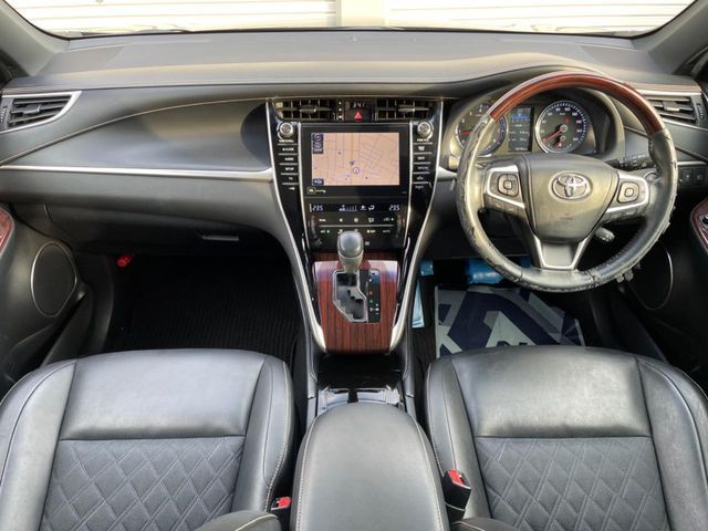 TOYOTA HARRIER 2WD 2017