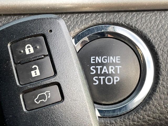 TOYOTA HARRIER 2WD 2017