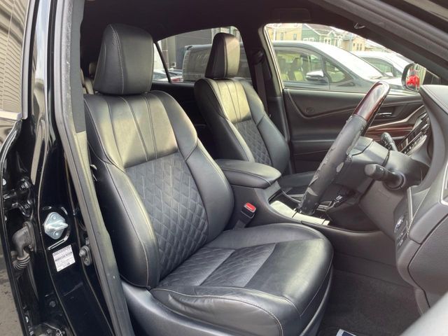 TOYOTA HARRIER 2WD 2017