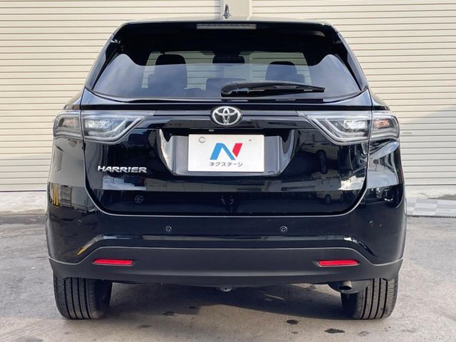 TOYOTA HARRIER 2WD 2017