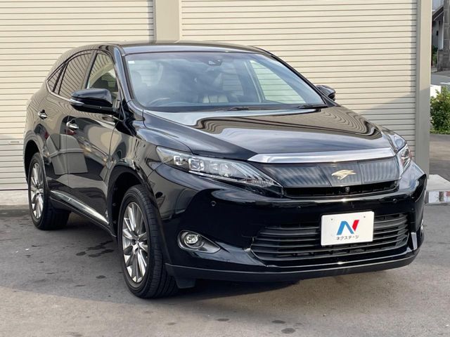 TOYOTA HARRIER 2WD 2017