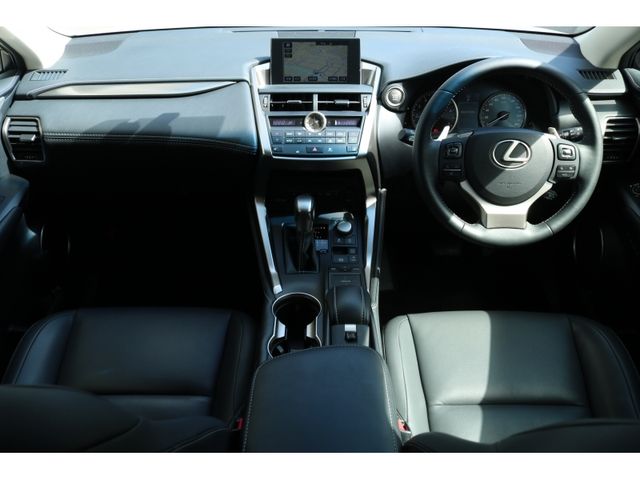 TOYOTA LEXUS NX200t 2014