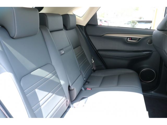 TOYOTA LEXUS NX200t 2014