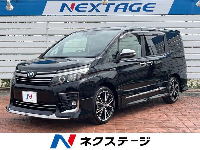 TOYOTA VOXY HYBRID 2017