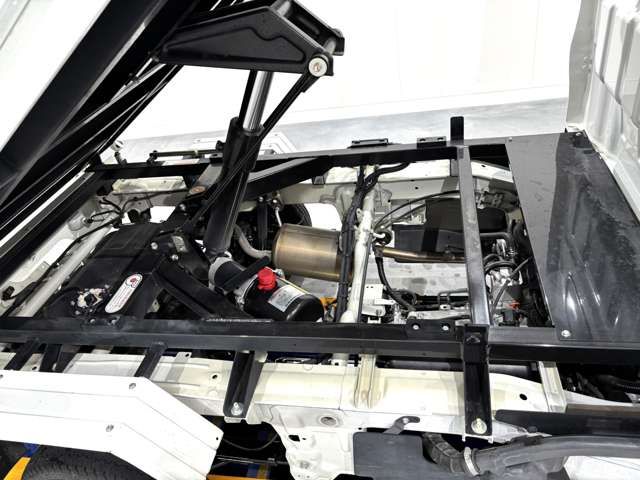 NISSAN NT100 CLIPPER 4WD 2022