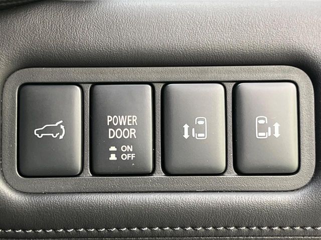 MITSUBISHI DELICA D:5 4WD 2024