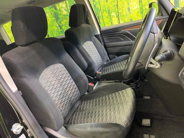 MITSUBISHI DELICA D:5 4WD 2024