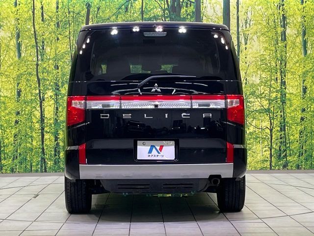 MITSUBISHI DELICA D:5 4WD 2024