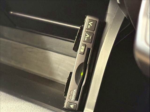 TOYOTA PRIUS Alpha 2015