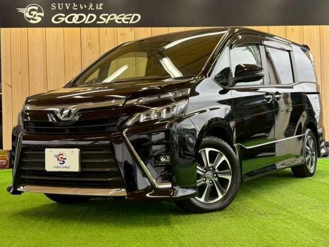 TOYOTA VOXY 2017
