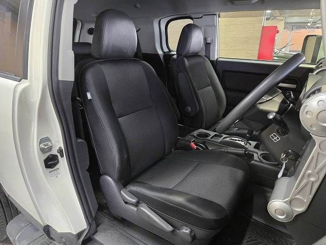 TOYOTA FJ CRUISER 4WD 2013