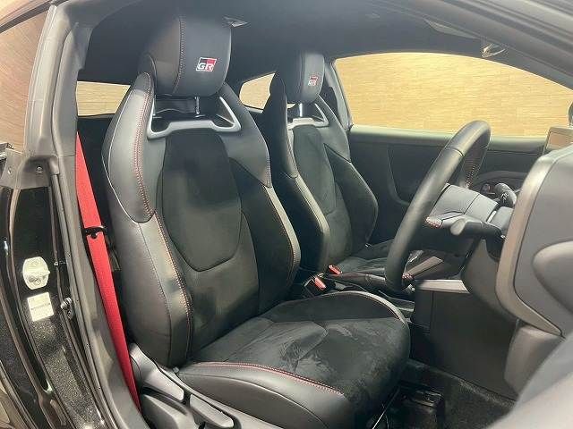 TOYOTA GR YARIS 2024