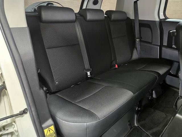 TOYOTA FJ CRUISER 4WD 2011