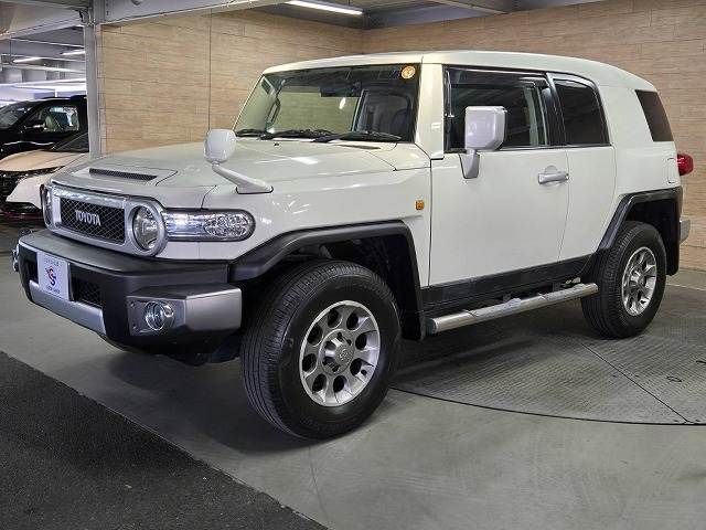 TOYOTA FJ CRUISER 4WD 2011