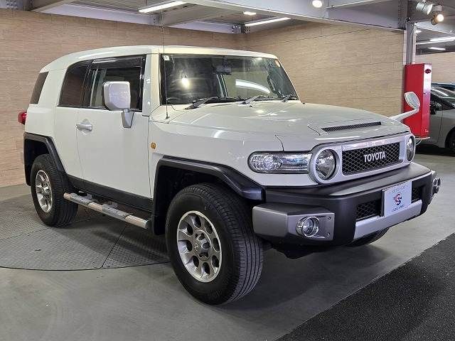 TOYOTA FJ CRUISER 4WD 2011