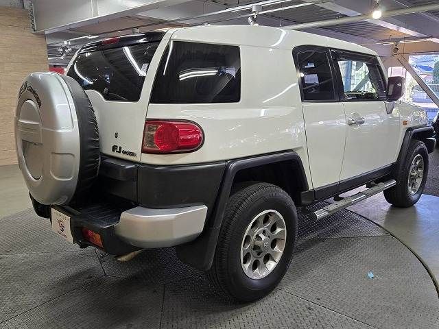 TOYOTA FJ CRUISER 4WD 2011