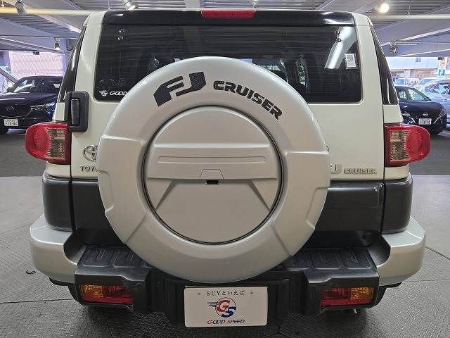 TOYOTA FJ CRUISER 4WD 2011