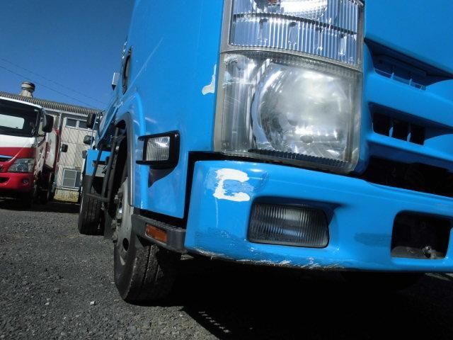 ISUZU ELF 2010