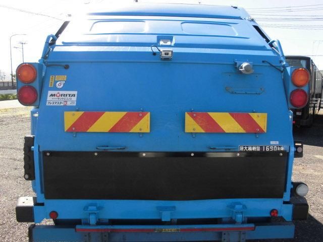 MITSUBISHI FUSOU FIGHTER 2014