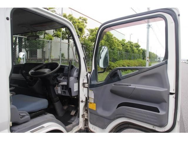 MITSUBISHI CANTER 2016