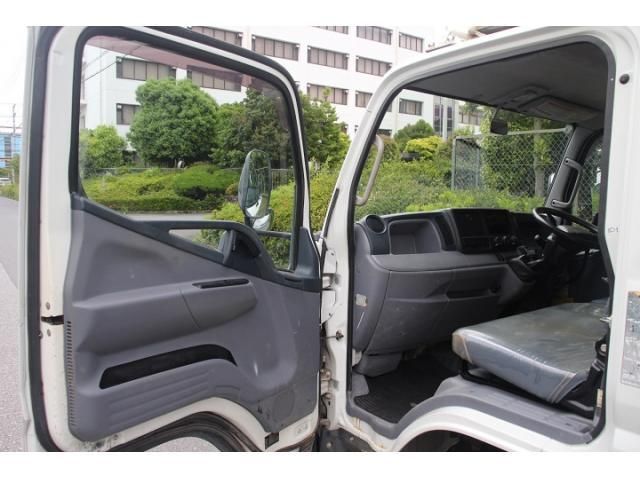 MITSUBISHI CANTER 2016