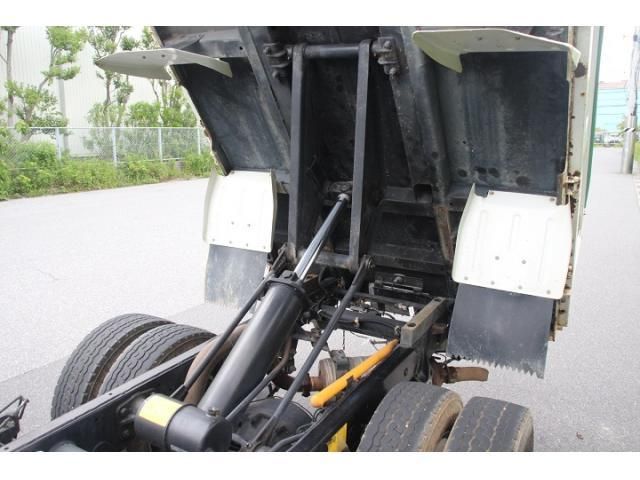 MITSUBISHI CANTER 2016